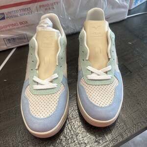 VEJA V-10 Suede Sneakers Multico Natural Babe